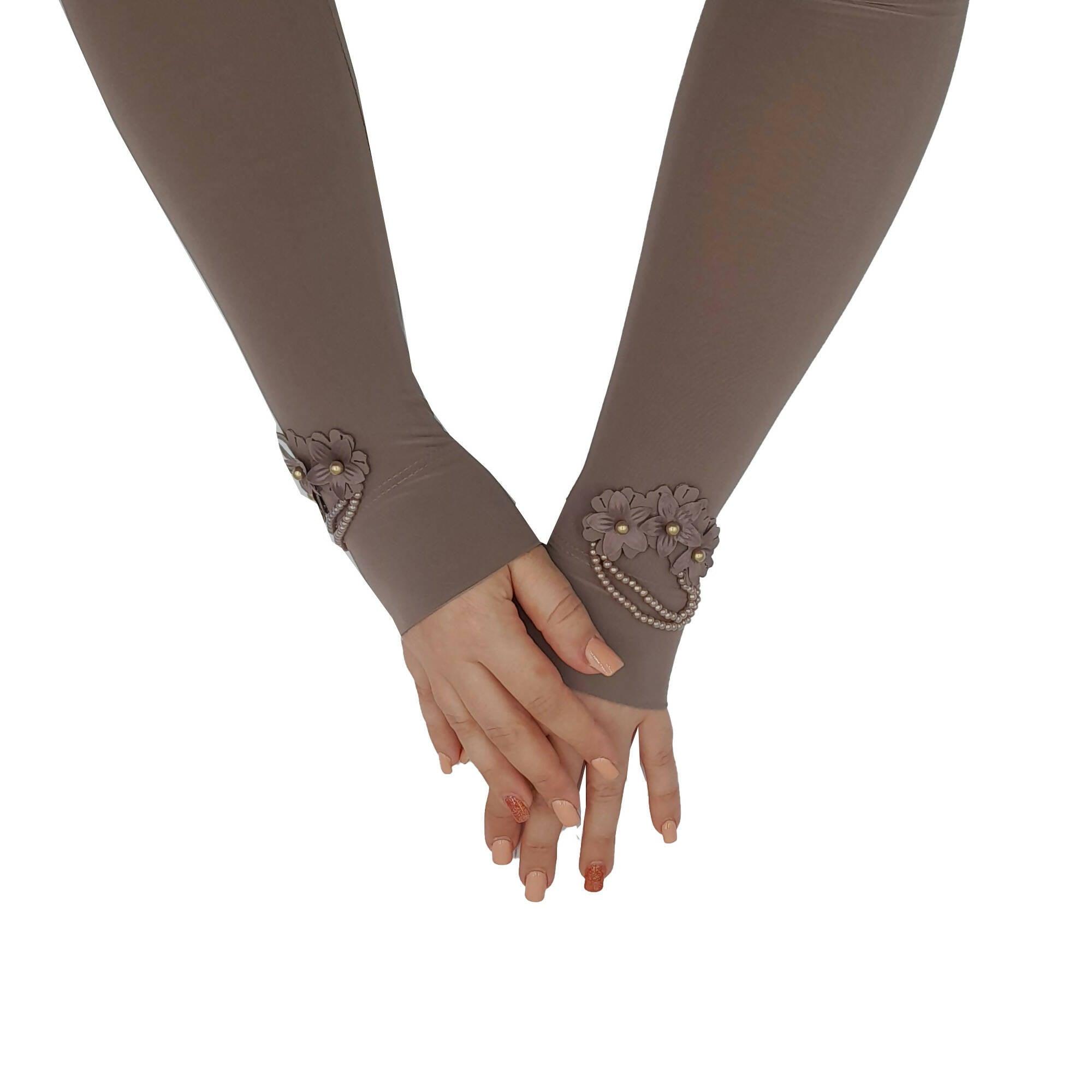 Pack of 04 Pair Stretchable Fashion Arm Sleeves, Soft Skin UV Protective, Cover Arms for Cycling, Driving, Indoor and Outdoor Use for Women, Multi-Color, Arm Sleeves, Adana Readymade Garments LLC - Linda, arms, best sleeves, fashion, fashion sleeves, multicolor sleeves, sleeves, uvprotection, women, coradomoda, coradomoda.com